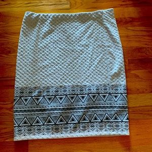 41 Hawthorne Stitchfix White-Black Geometric Print